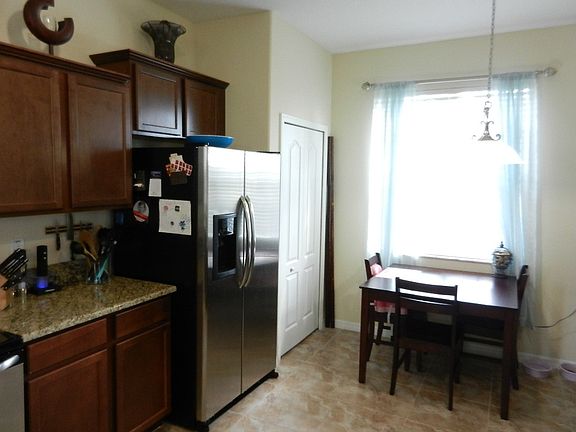 3rd image of 1939 Thetford Cir