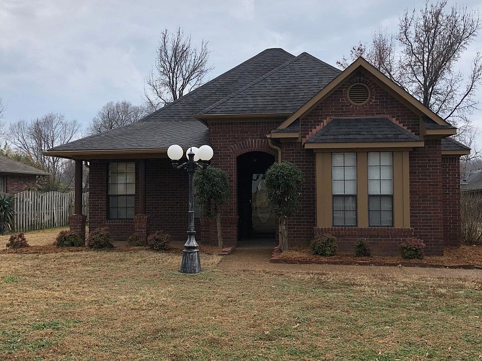 1st image of 313 Mitzi Ln