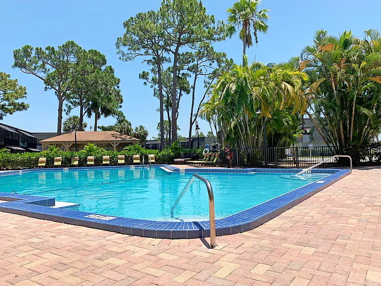 4120 at Palm Beach Gardens — Photo 8