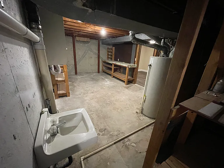 Laundry/Storage Room