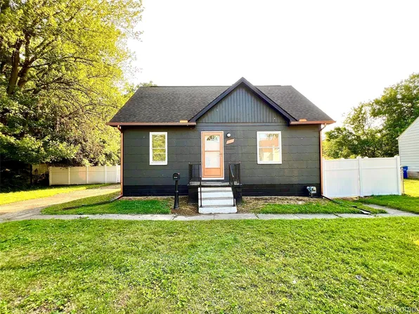 23657 Hill Ave, Warren, MI 48091