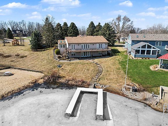3rd image of 771 Marias Dr