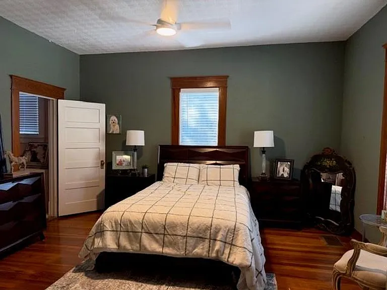 415 W Franklin St — Photo 10
