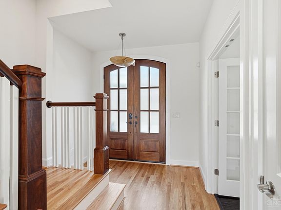 3rd image of 3003 Riverside Dr