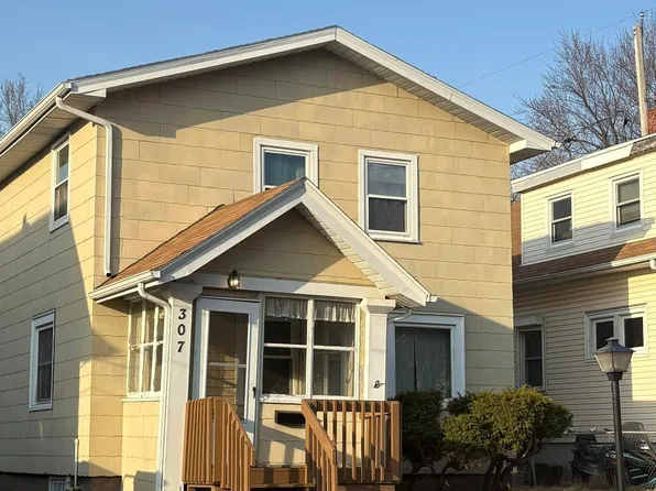 307 N 9th Ave W, Duluth, MN 55806