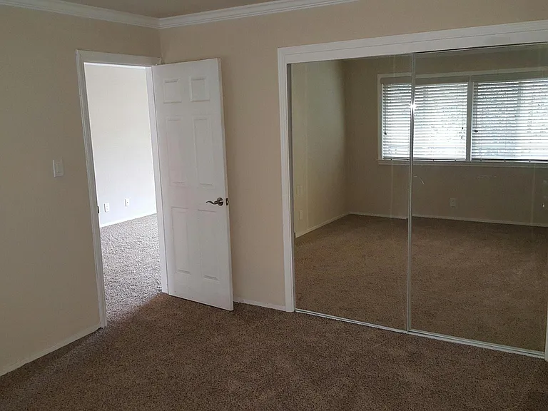 944 Sir Francis Drake Blvd — Photo 4