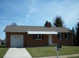 1057 5th St SW, New Philadelphia, OH 44663