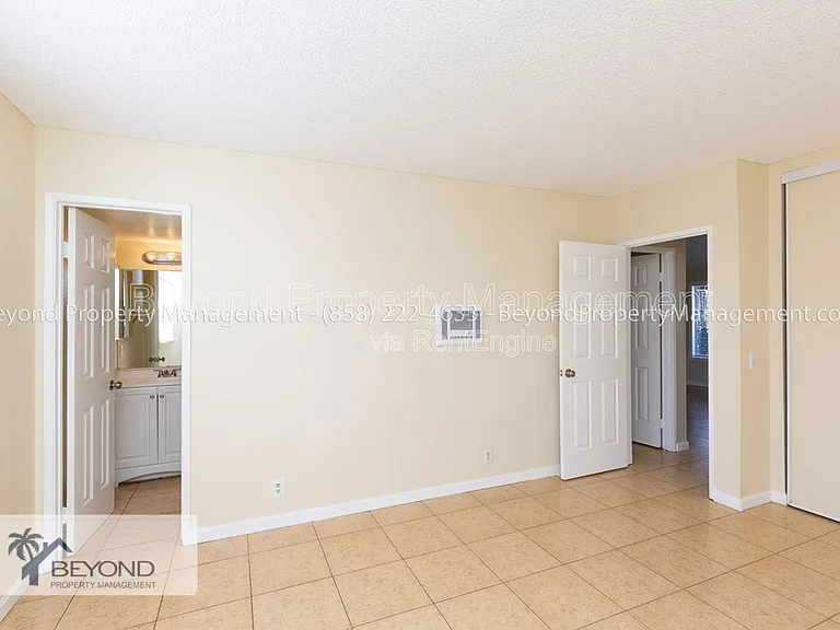 4164 Cherokee Ave #E — Photo 11