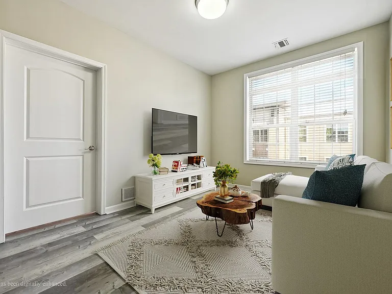 5808 Washington St #507 — Photo 6