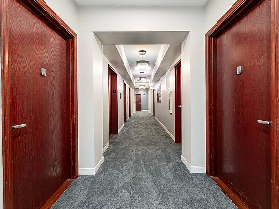 4th image of 1250 S Michigan Ave APT 905