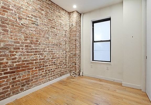 4th image of 517 W 180th St #100