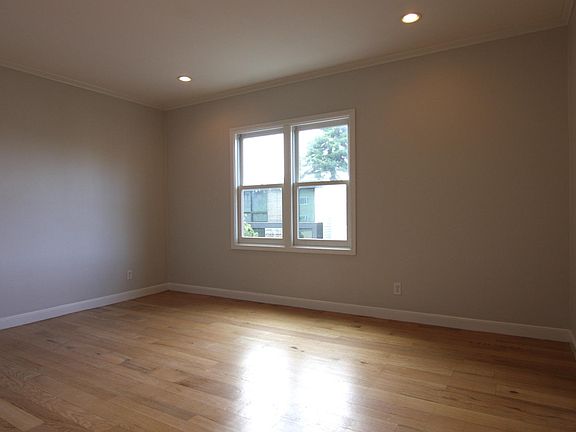 3rd image of 135 Carmel St