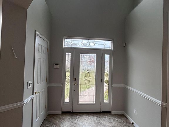 3rd image of 28 Eldorado Dr