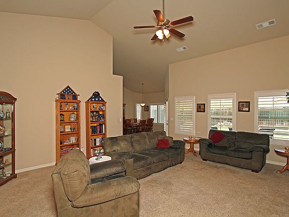 5th image of 3039 N Pearwood Ave