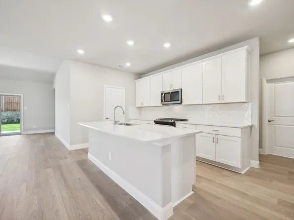 2208 Palomino Ln, Seagoville, TX 75159