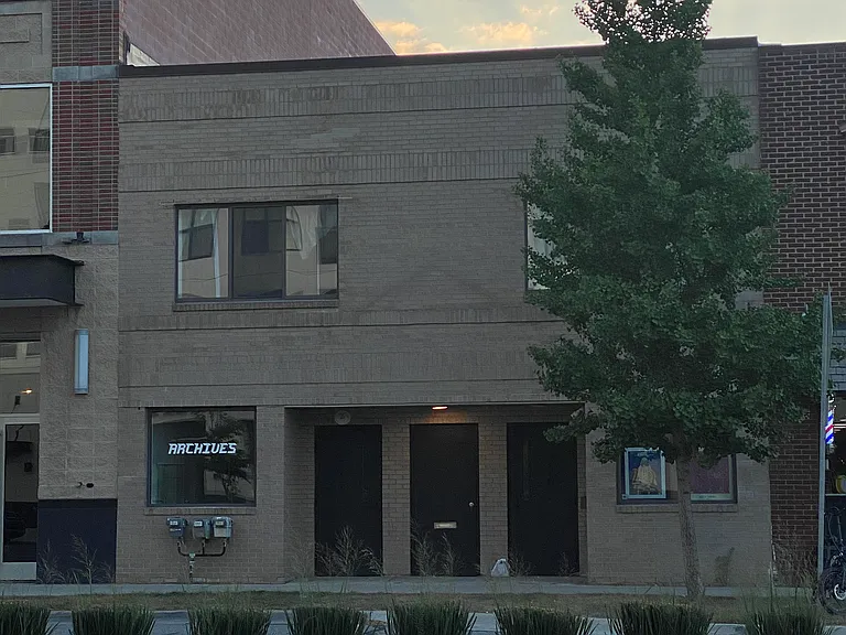 429 N Main St — Photo 1