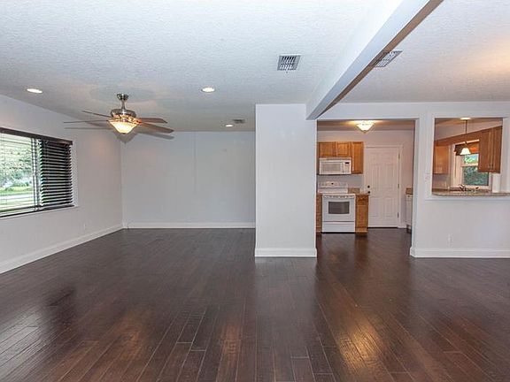 5th image of 1026 Dupont Ave