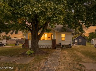 111 High St, Jamestown, MO 65046