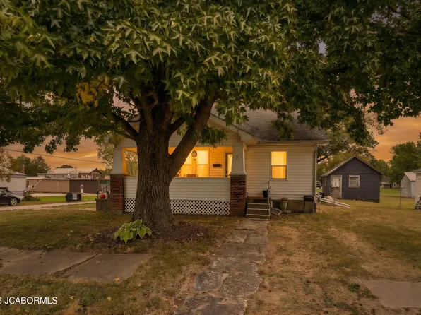 111 High St, Jamestown, MO 65046