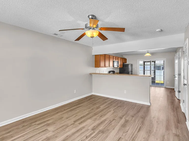 1011 Banister Loop — Photo 6