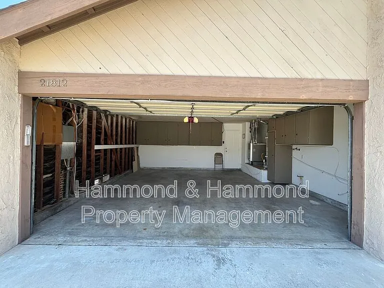21812 Vintage St — Photo 33