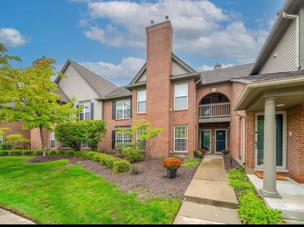 28067 Carlton Way Dr #1, Novi, MI 48377