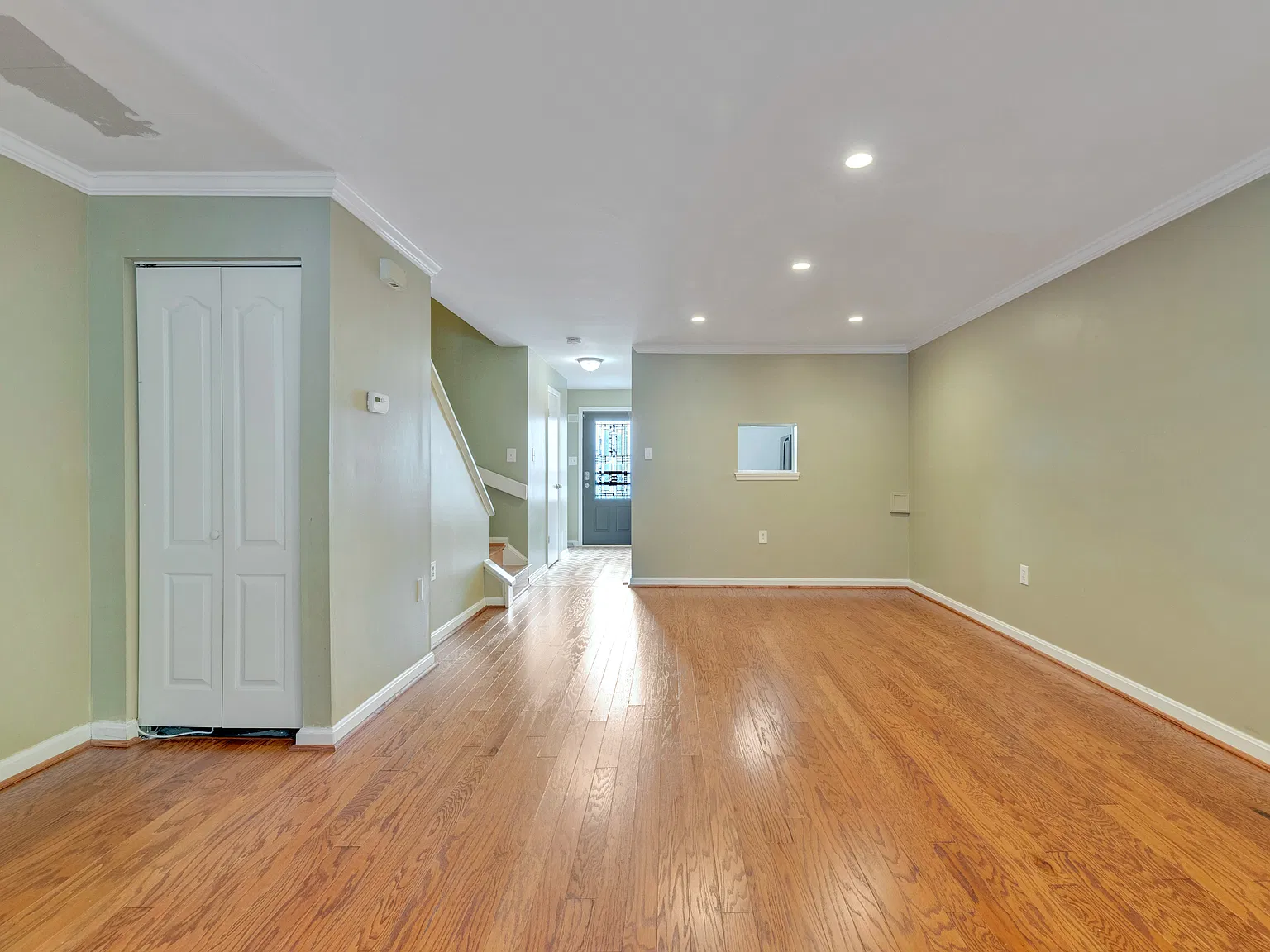 2 bed, 1.5 bath, 1292 sqft, $2,475 — Photo 4