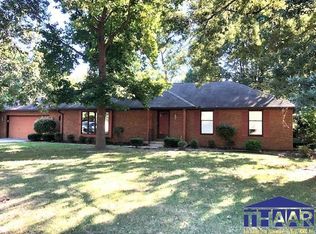 150 Deming Ln, Terre Haute, IN 47803