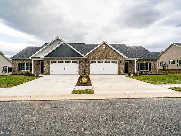 263 Freemont Cir, Broadway, VA 22815