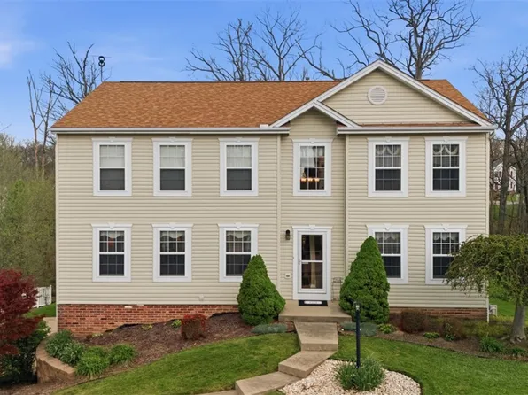 529 Grandshire Dr, Cranberry Township, PA 16066