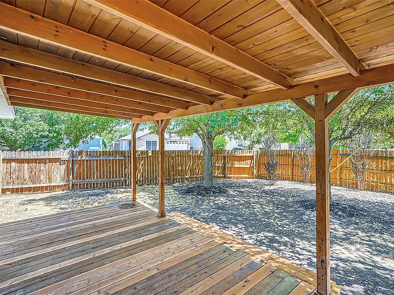 1701 Hollow Tree Blvd — Photo 22