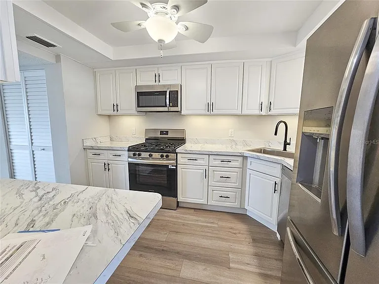 5900 Shore Blvd S #101 — Photo 3