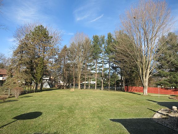 2nd image of 1130 Dogwood Dr