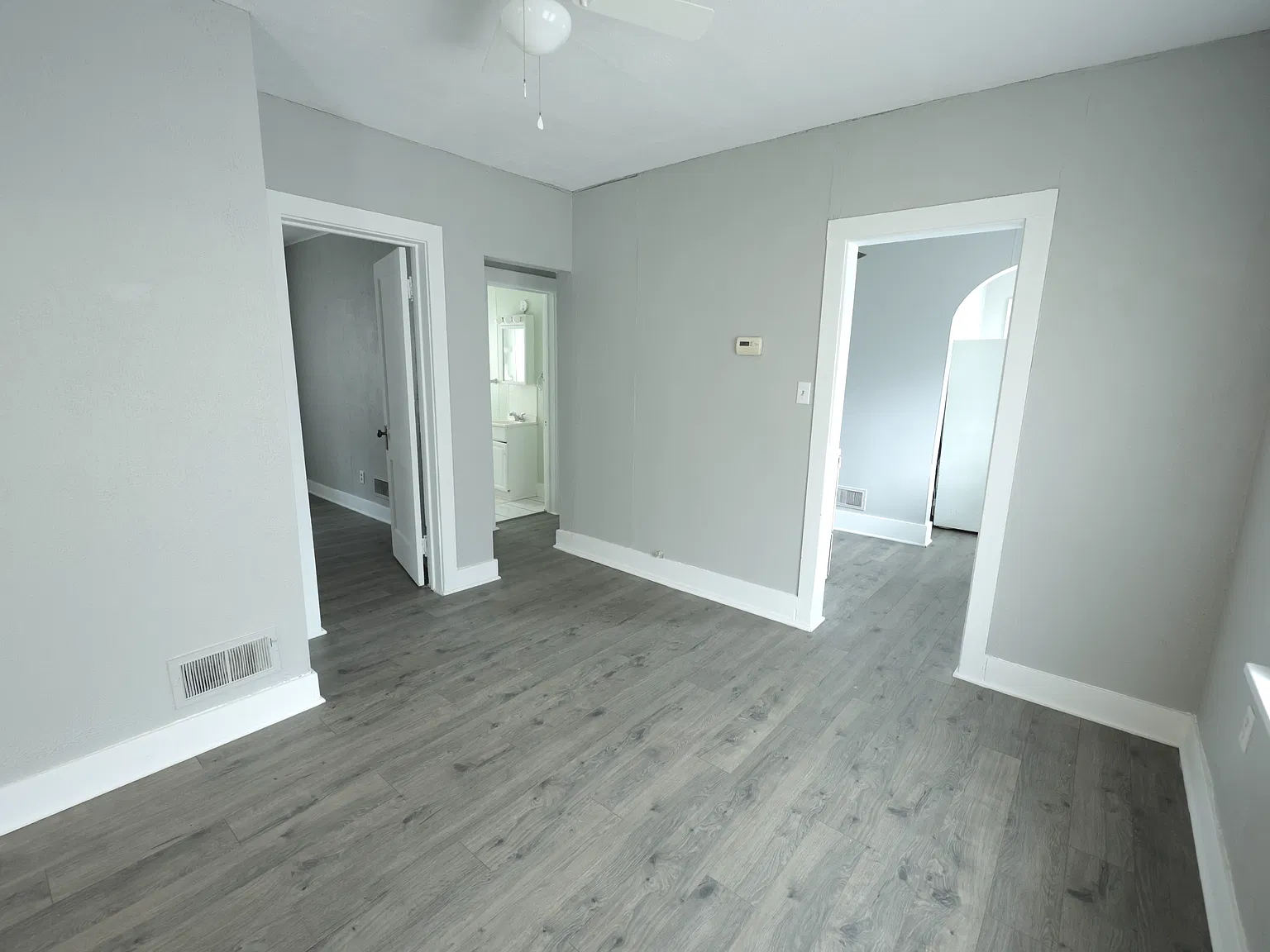 3 bed, 1728 sqft, $1,200 — Photo 4