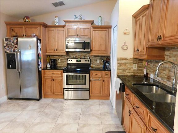 5th image of 126 Hollyhock Ct