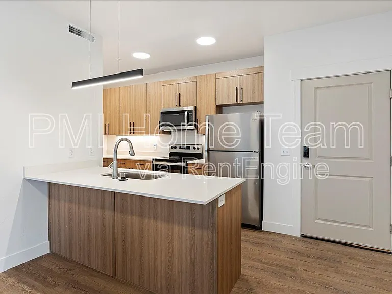 3378 Washington Blvd #101 — Photo 8