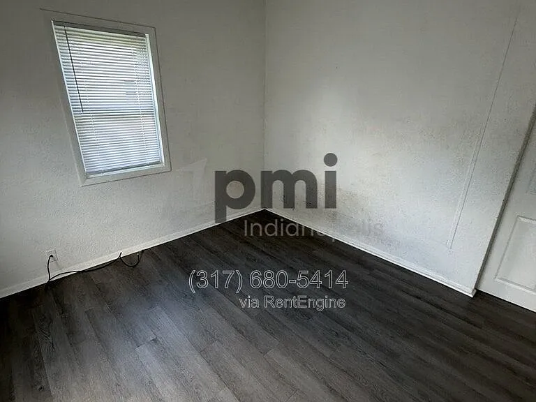 1308 W 4th St — Photo 22