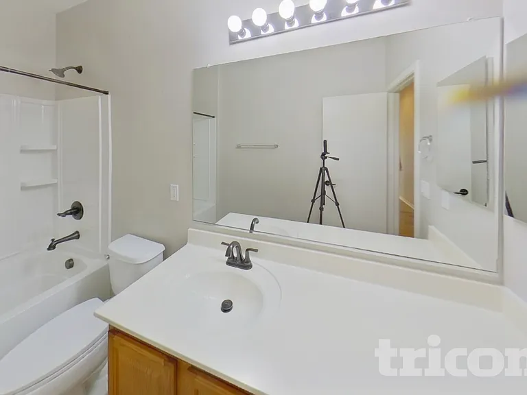 40086 W Bonneau St — Photo 12