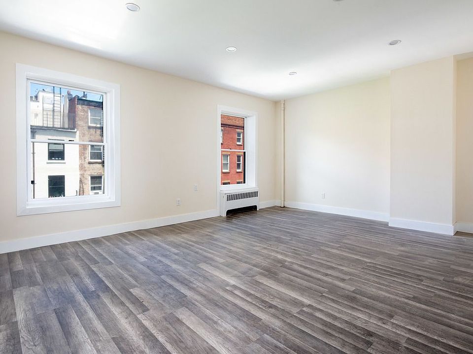 2nd image of 139 Montague St APT 4R