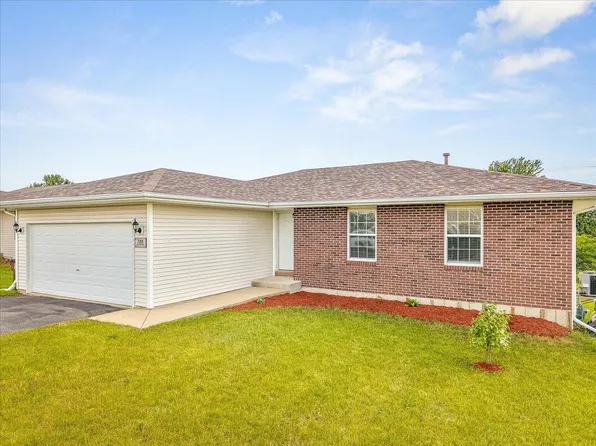 7188 Salzbrenner Ln, Machesney Park, IL 61115