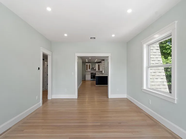 61 Warren St #2 — Photo 31