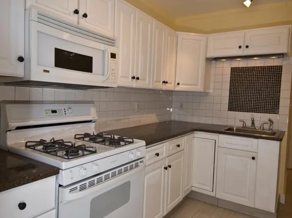 441 Hallett St Floor 2, Bridgeport, CT 06608