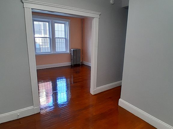 2nd image of 15 Colliston Rd