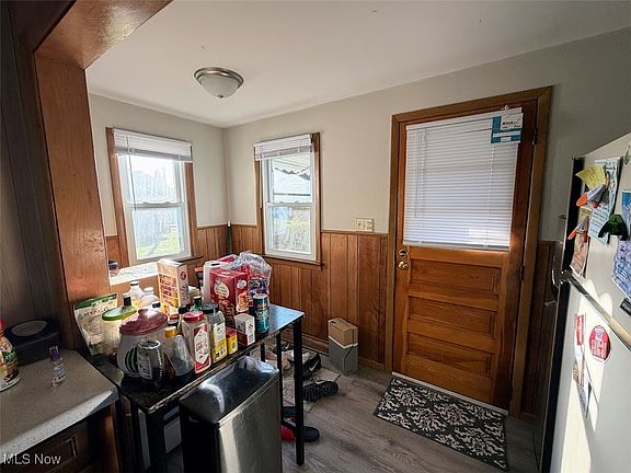 5th image of 324 Belmont Ave NW