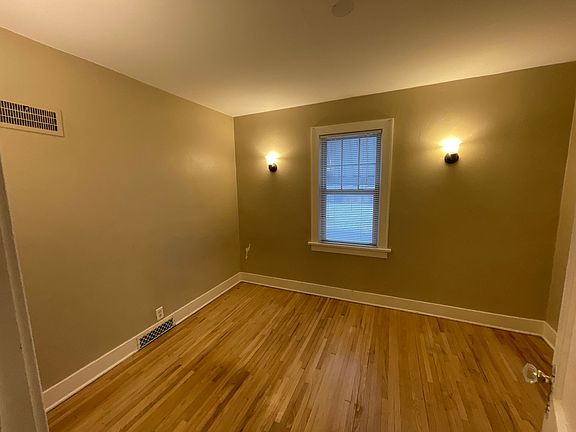 4th image of 1367 University Dr N #4