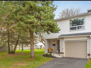 285 Bluevale St N #17, Waterloo, ON N2J4L8