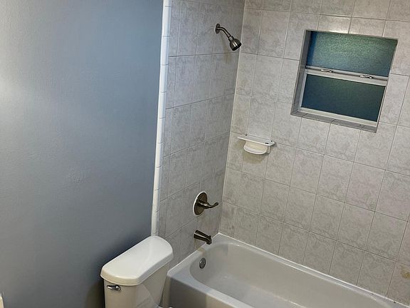 5th image of 905 E Stubbs St #B