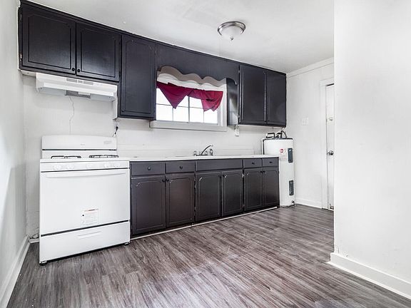 5th image of 341 Rogers St