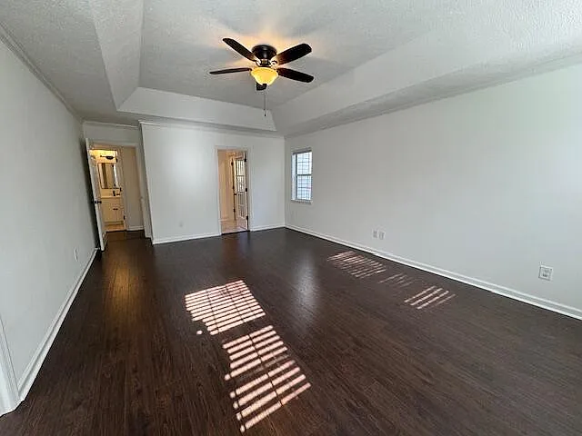 3 bed, 2.5 bath, 2971 sqft, $2,600 — Photo 3