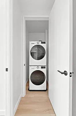 Laundry, photo 1